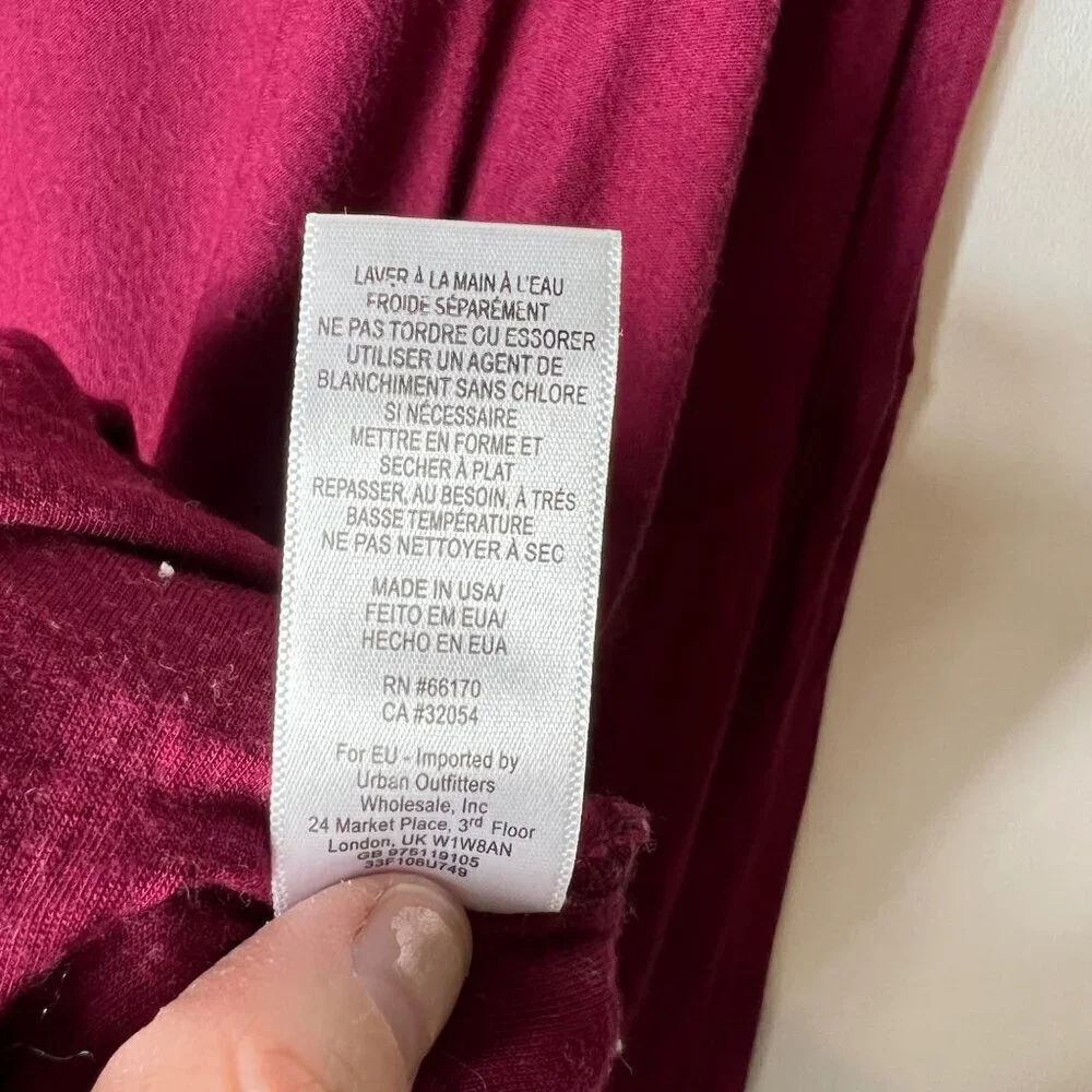 Free people burgundy rain drop tee women’s size‎ large